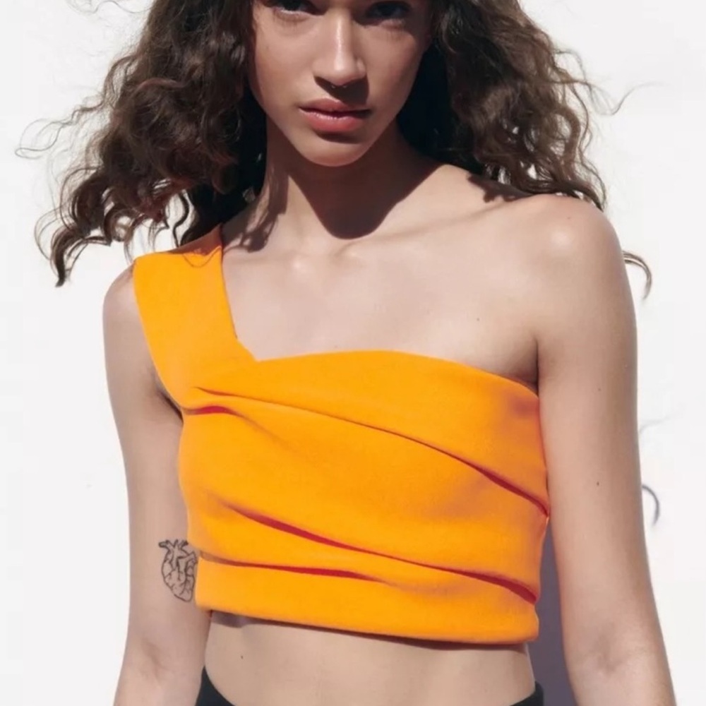 NWT Zara Asymmetrical Crop Top